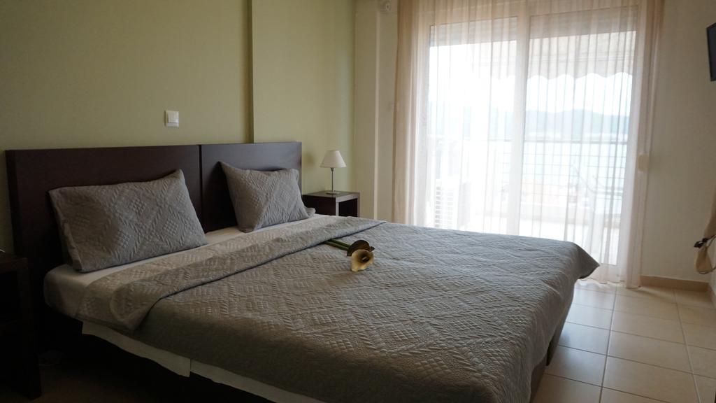 Ameris Studios & Apartments Неос Мармарас Екстериор снимка