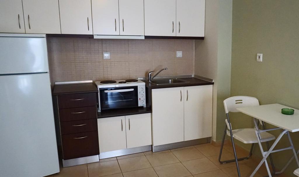 Ameris Studios & Apartments Неос Мармарас Екстериор снимка
