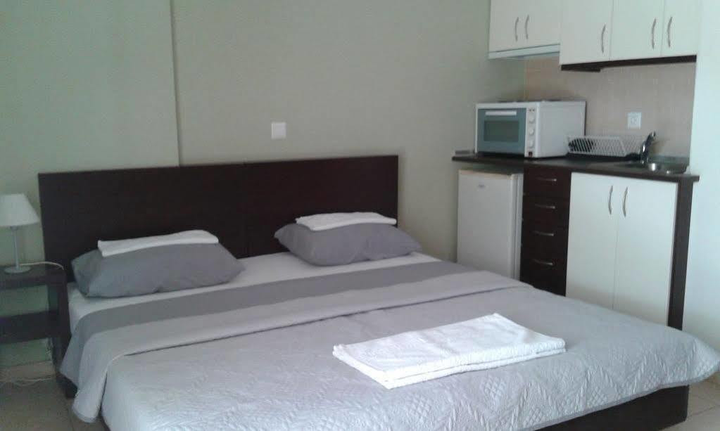 Ameris Studios & Apartments Неос Мармарас Екстериор снимка