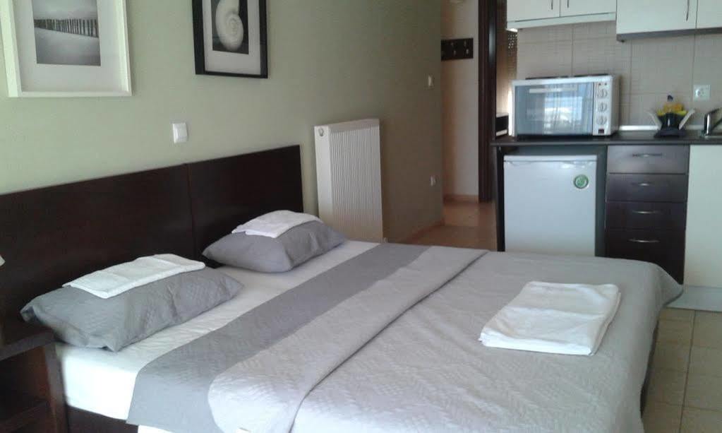 Ameris Studios & Apartments Неос Мармарас Екстериор снимка